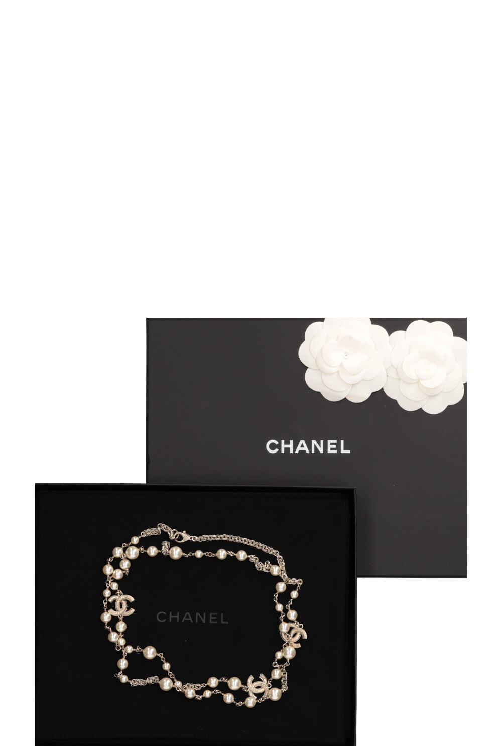 CHANEL Collier de perles 2019