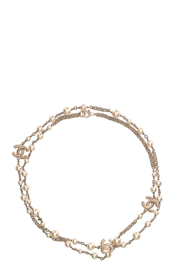 CHANEL Collier de perles 2019