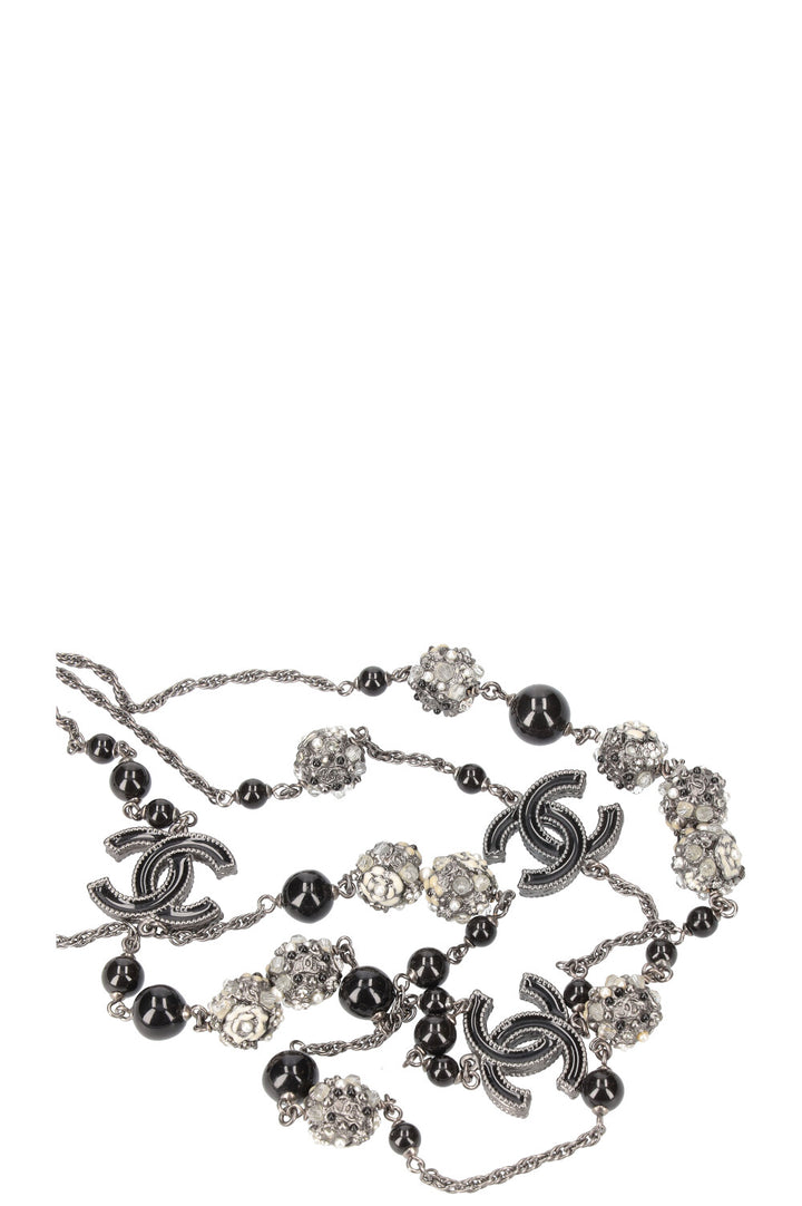 CHANEL Collier de perles et de cristaux FW 2011