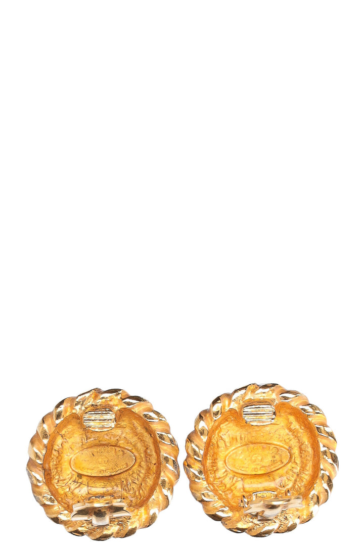 CHANEL Boucles d'oreilles clips CC dorées Doré