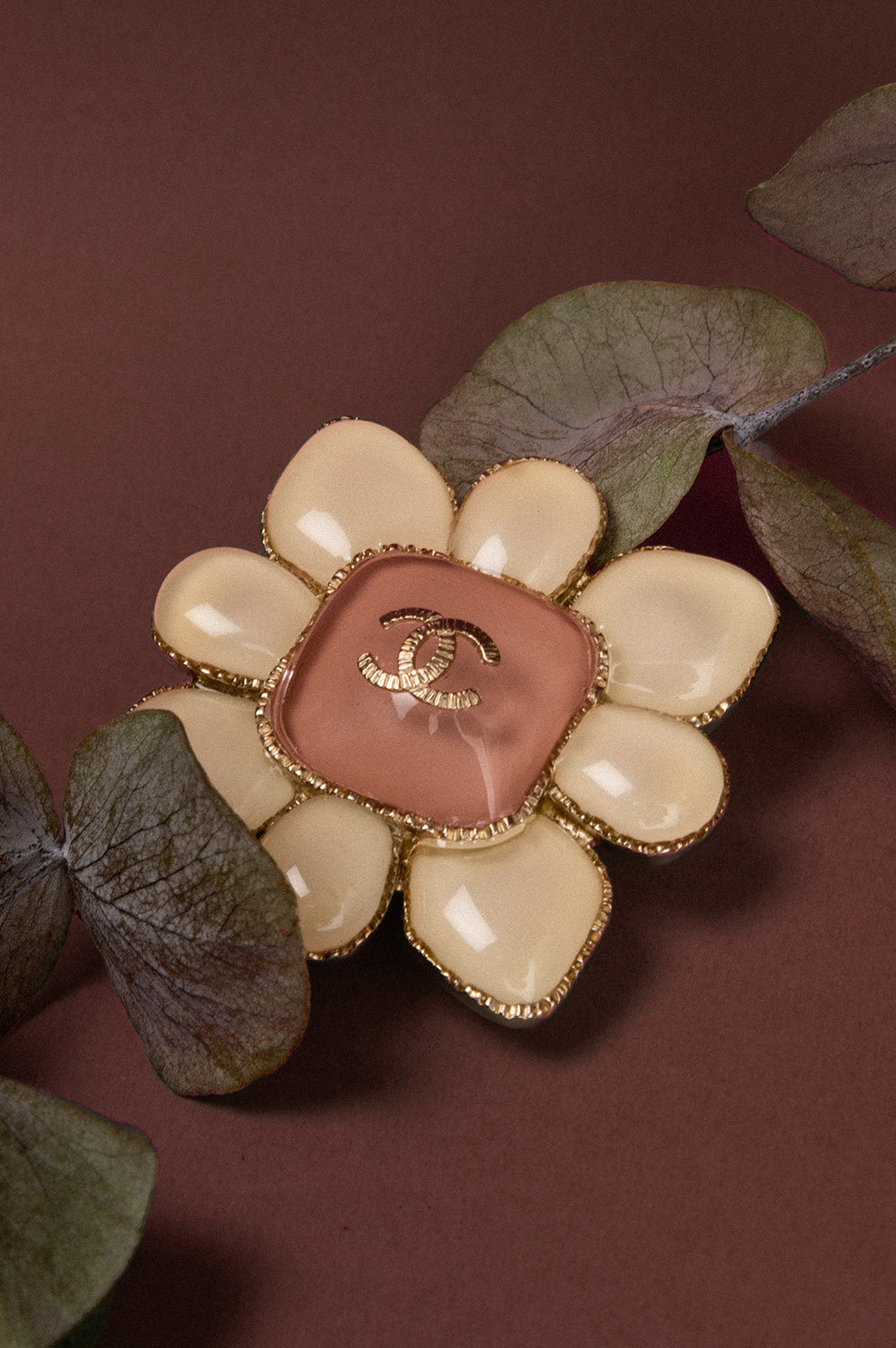 CHANEL Broche Gripoix Rose FW 2016
