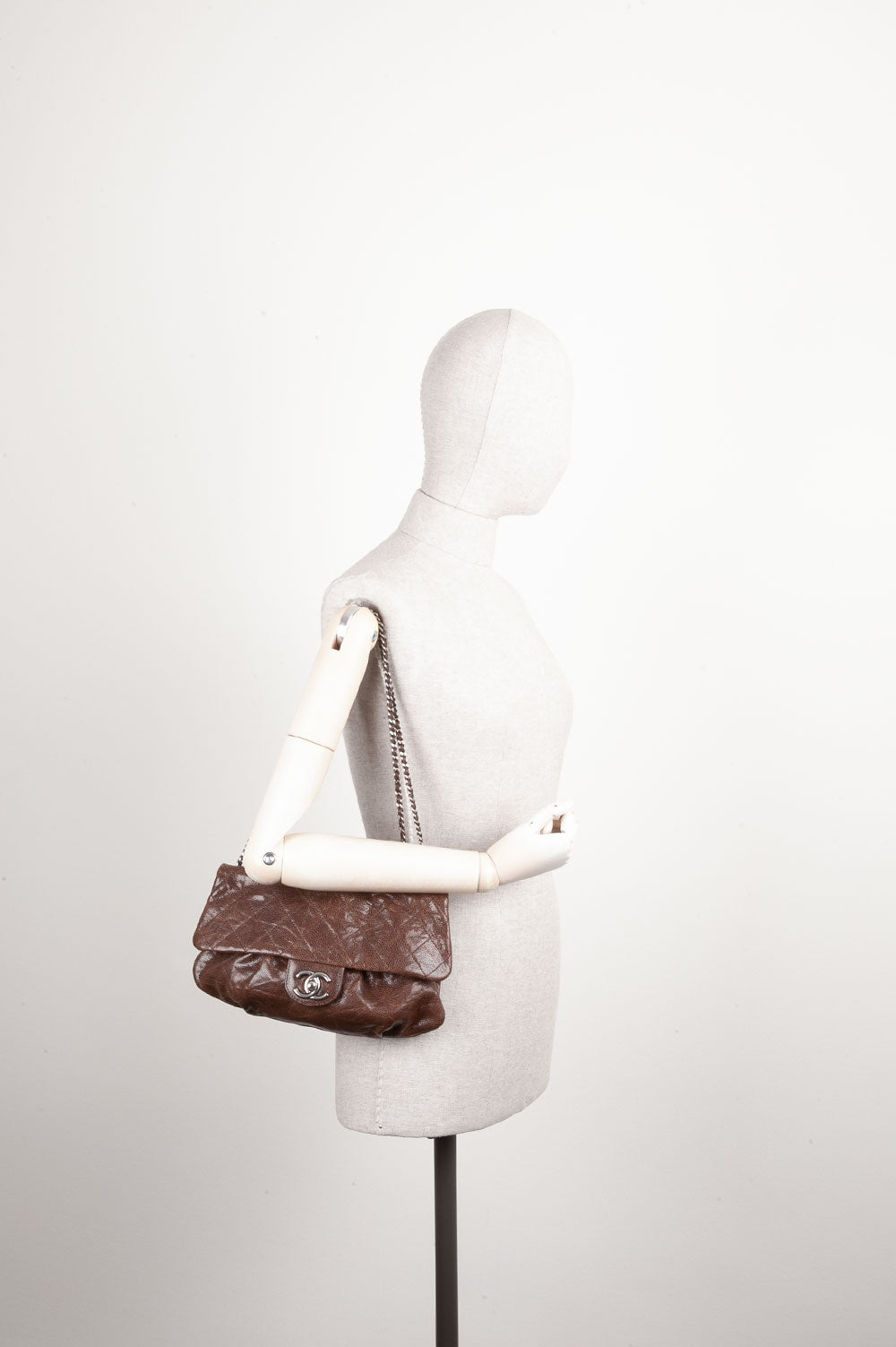 CHANEL Elastic Flap Bag Quilted Glazed Caviar Brown