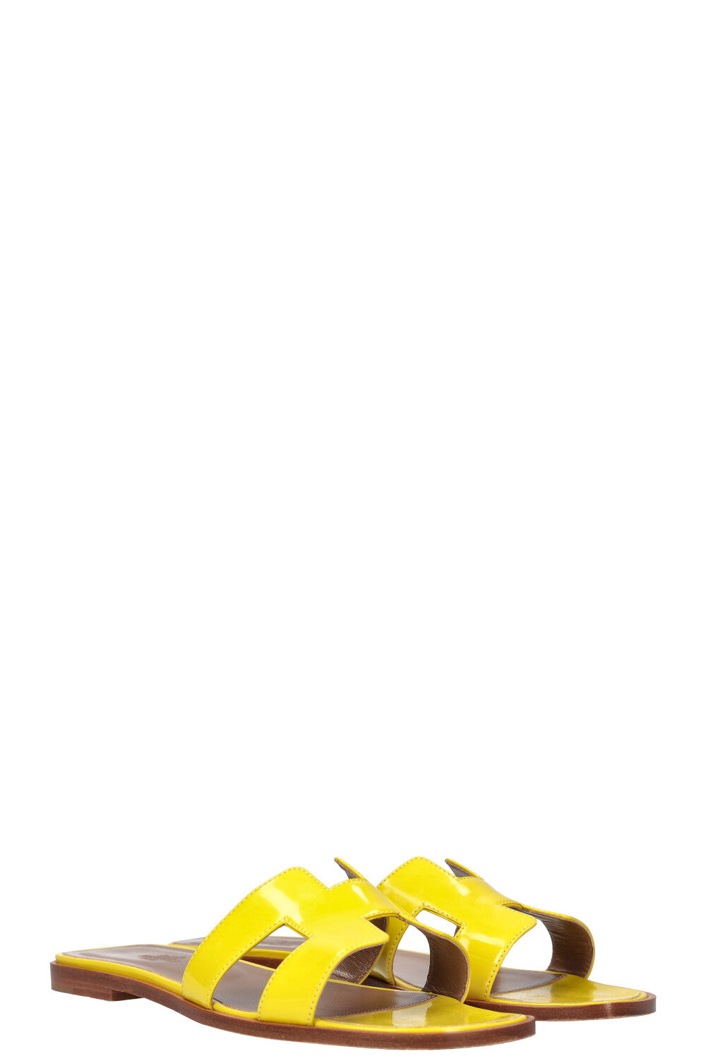 HERMÈS Oran Flats Patent Yellow – REAWAKE - Main Image