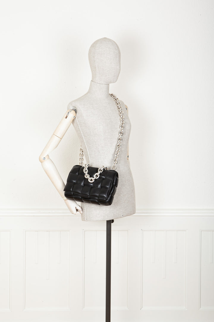 BOTTEGA VENETA Chain Cassette Bag Black