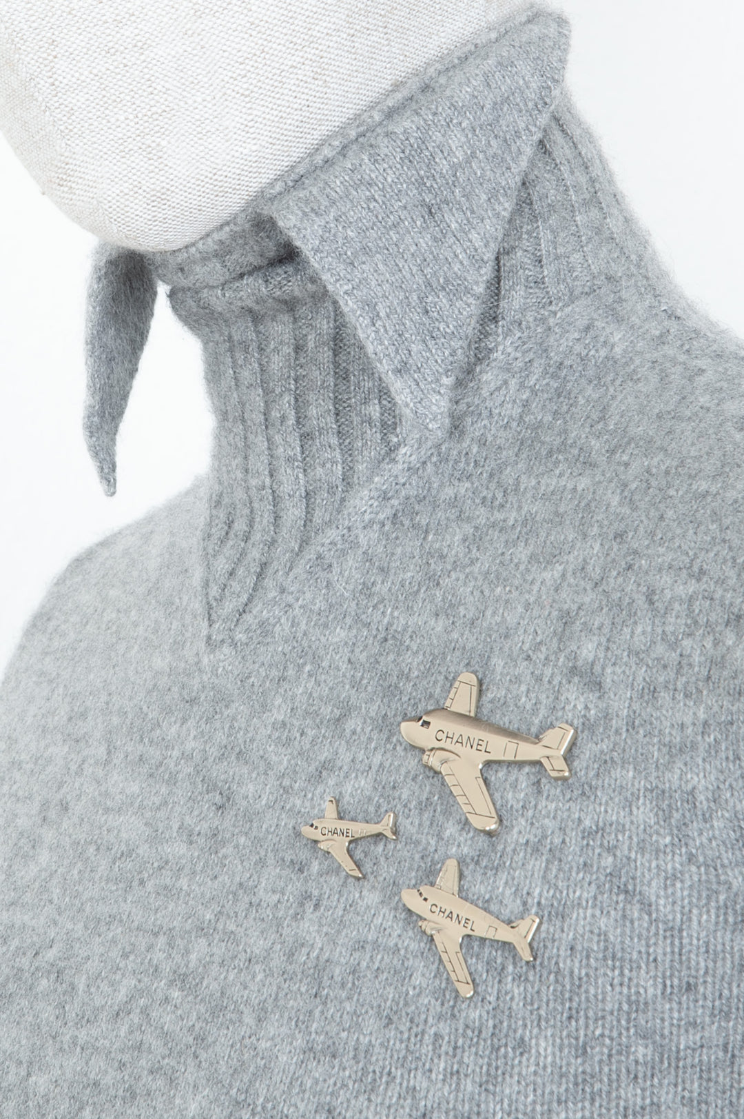 CHANEL Tricot Gris Avions Collection 2008