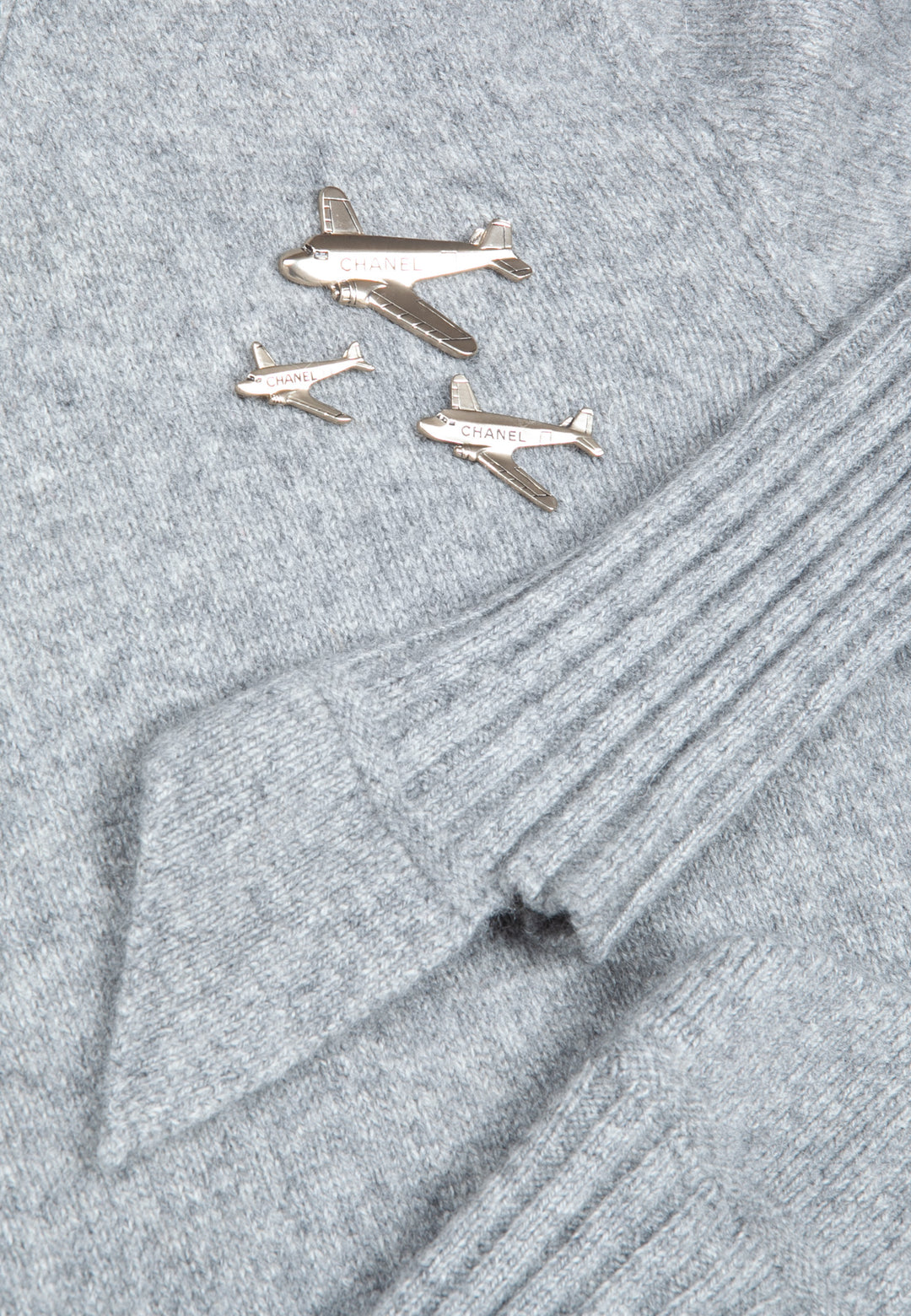 CHANEL Tricot Gris Avions Collection 2008