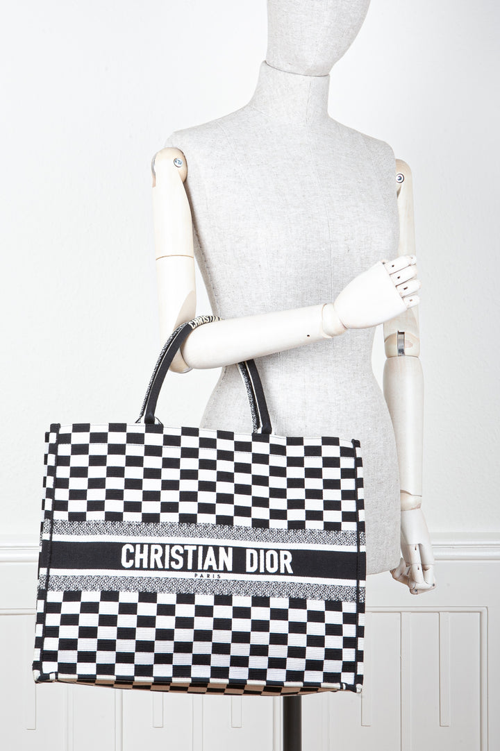 CHRISTIAN DIOR Book Tote Chèque