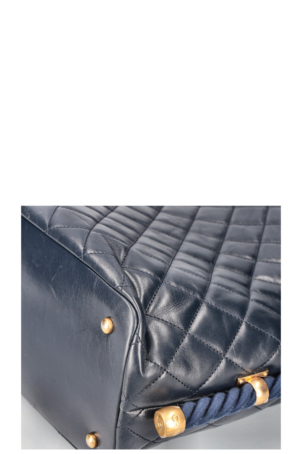 CHANEL En Vogue Hobo Bag Navy