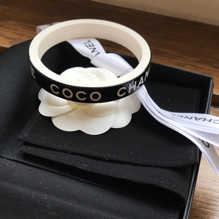 CHANEL Bracelet Noir PE 2022
