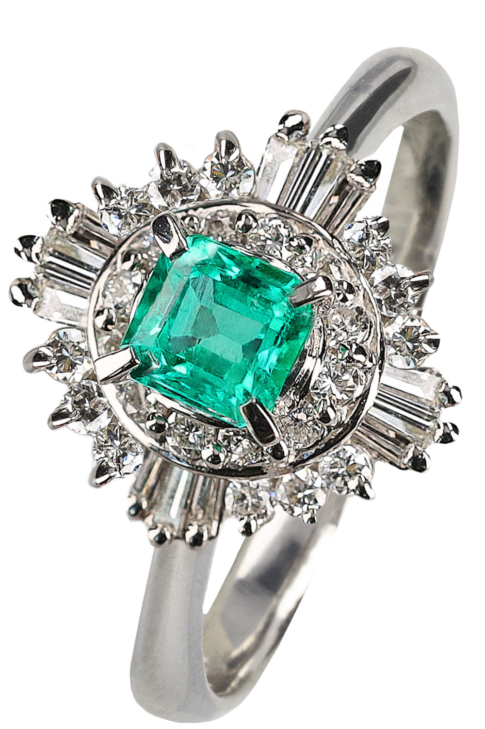 VINTAGE JEWELRY Cocktail Ring Emerald