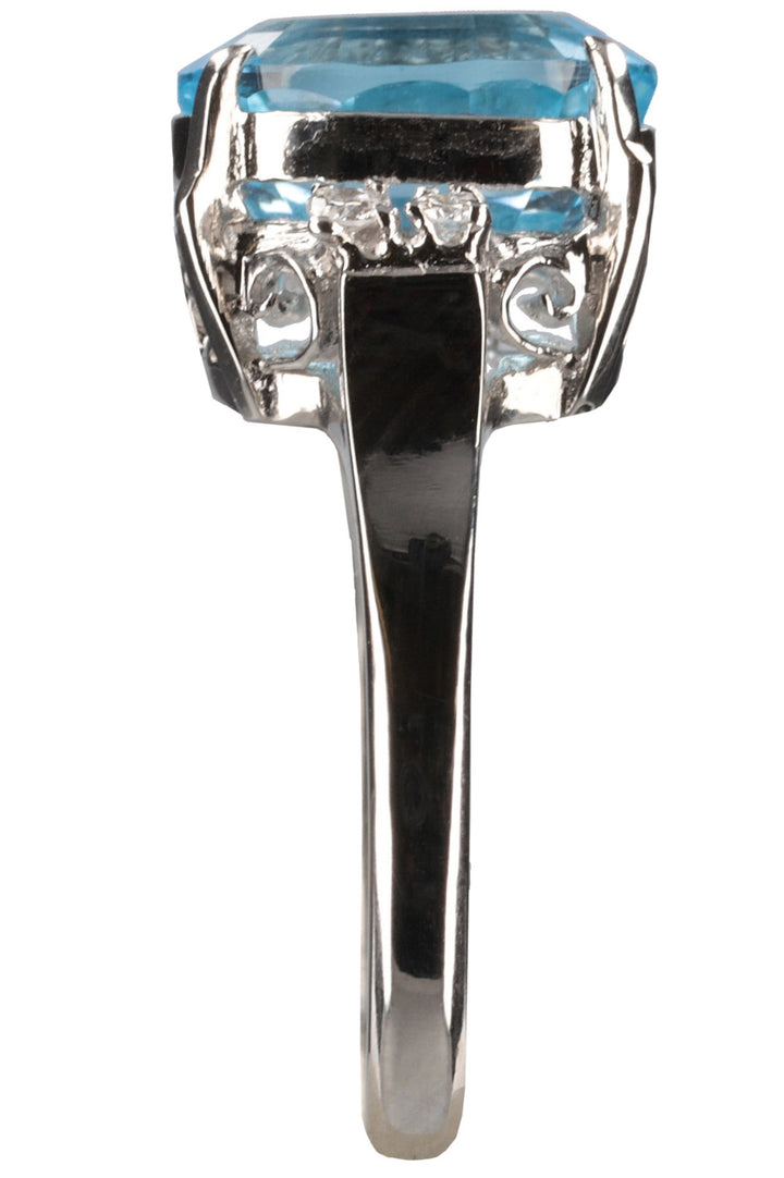 VINTAGE JEWELRY Topaz Ring Diamonds Platinum