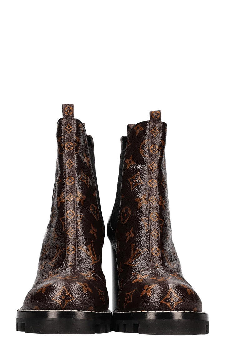 LOUIS VUITTON Star Trail Boots MNG Canvas