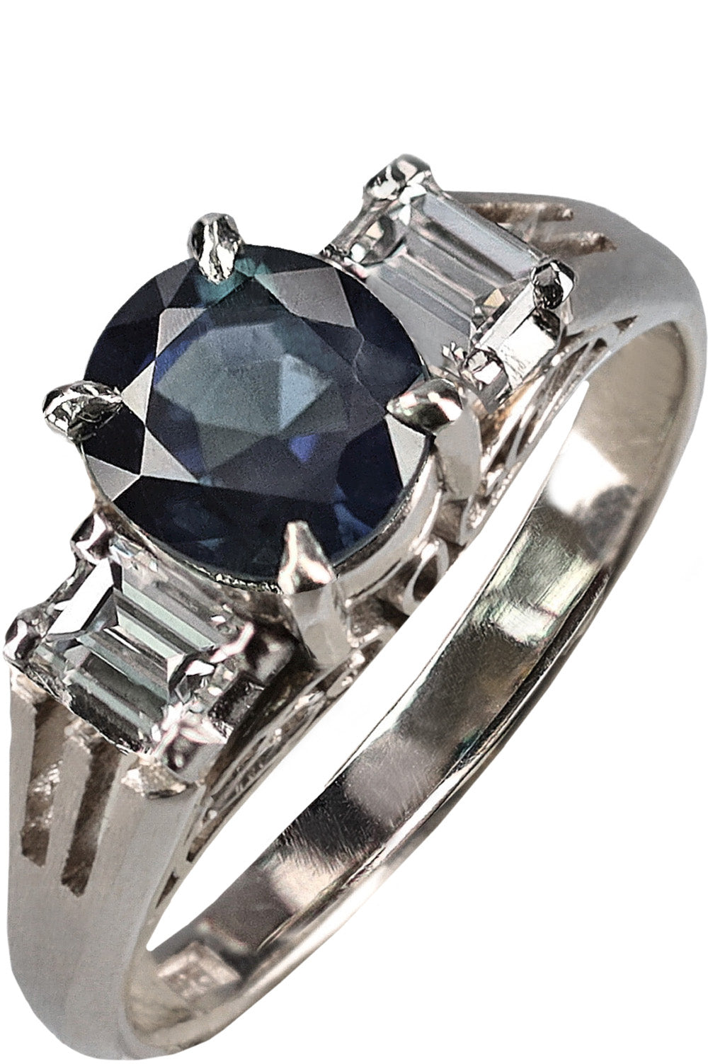 VINTAGE JEWELRY Ring Blue Saphire Diamonts