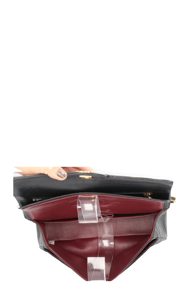 CHANEL Vintage Double Flap Bag Medium Black