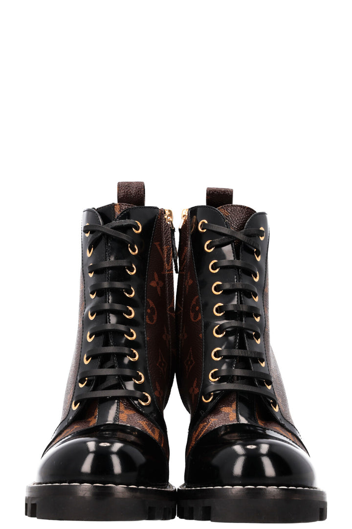 LOUIS VUITTON Star Trail Ankle Boots MNG