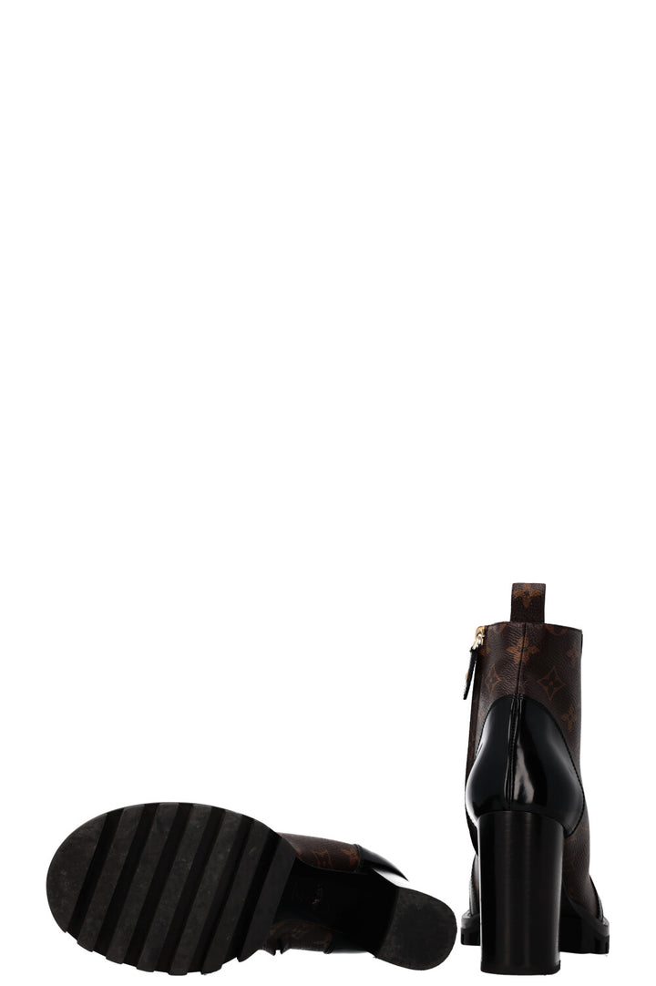 LOUIS VUITTON Star Trail Ankle Boots MNG
