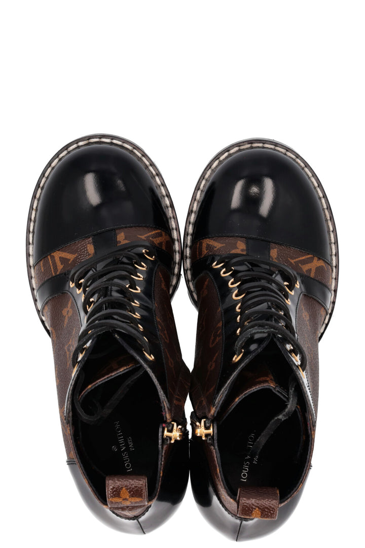 LOUIS VUITTON Star Trail Ankle Boots MNG
