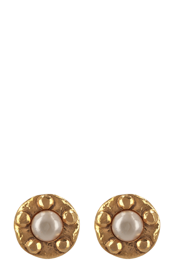 CHANEL Big Pearl Earclips Gold