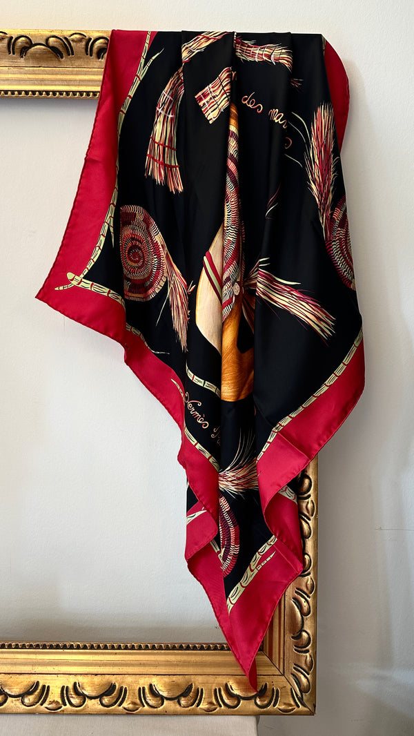 HERMÈS Magie des Mains Silk Carré Red