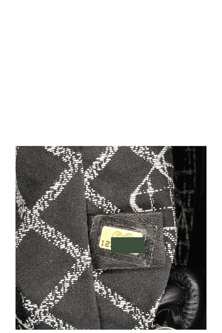 CHANEL Cabas Essential Rue Cambon Noir