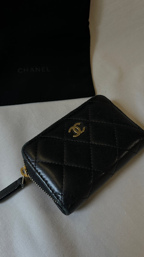 CHANEL Small Zippy Wallet Black