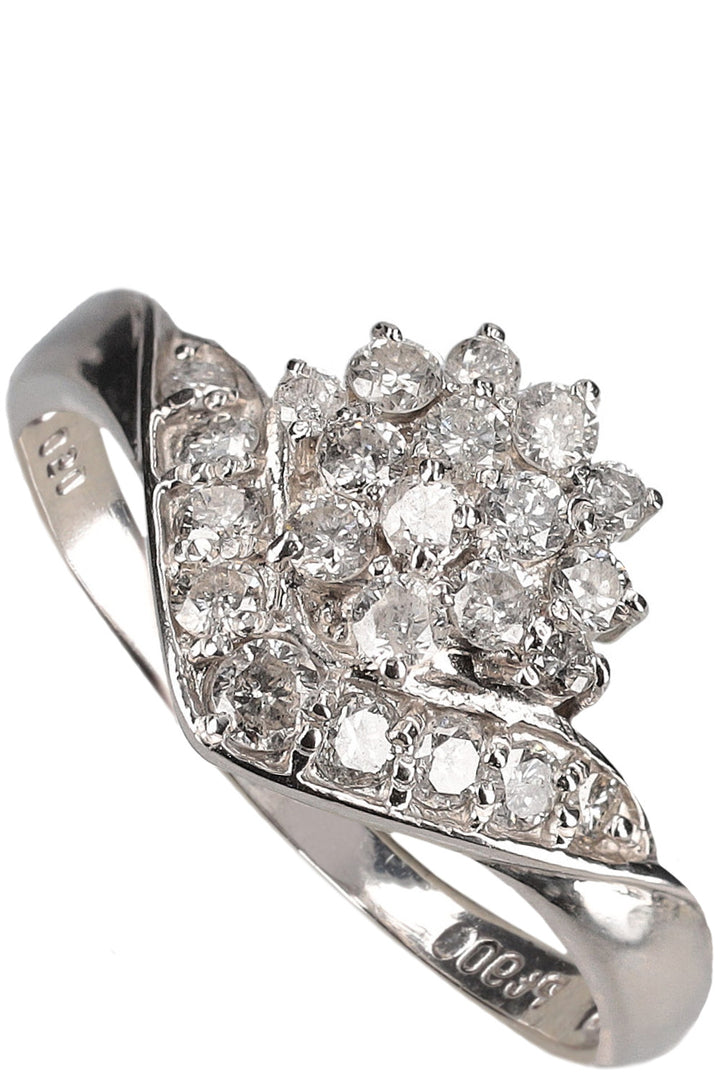 VINTAGE JEWELRY Diamond Flower Ring Platinum