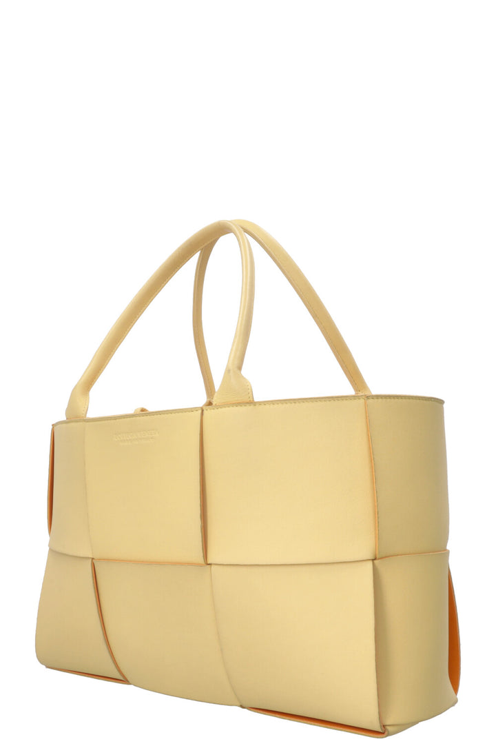 BOTTEGA VENETA Sac cabas Arco moyen jaune