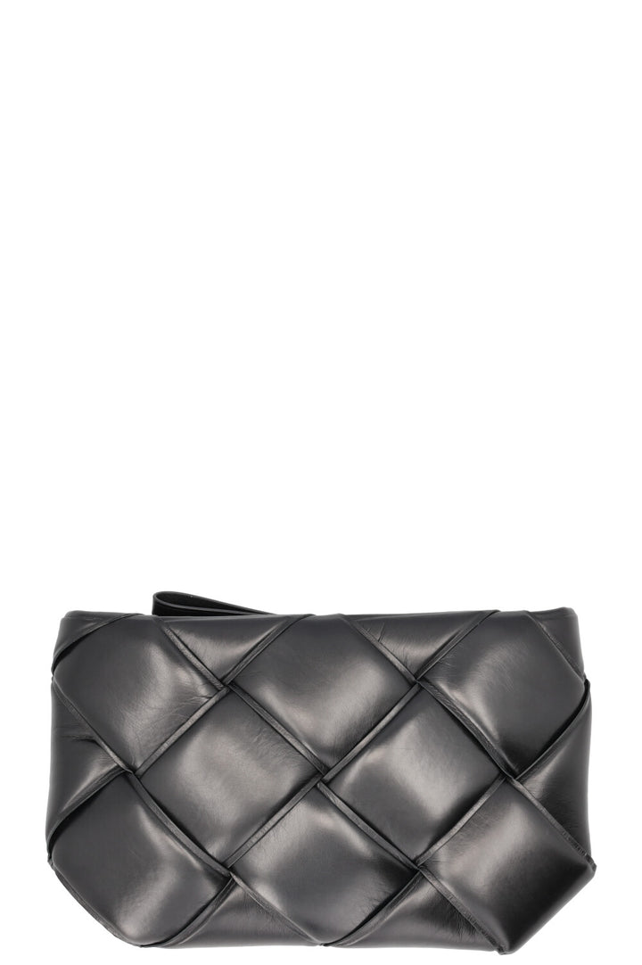 BOTTEGA VENETA Pochette Padded Cassette Cuir Noir