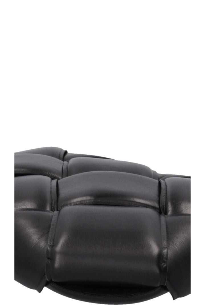BOTTEGA VENETA Pochette Padded Cassette Cuir Noir