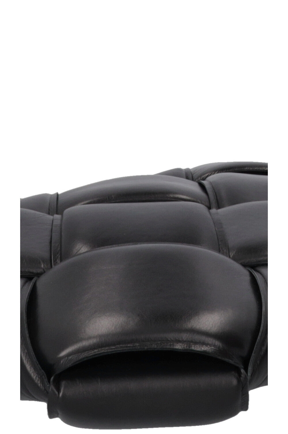 BOTTEGA VENETA Pochette Padded Cassette Cuir Noir