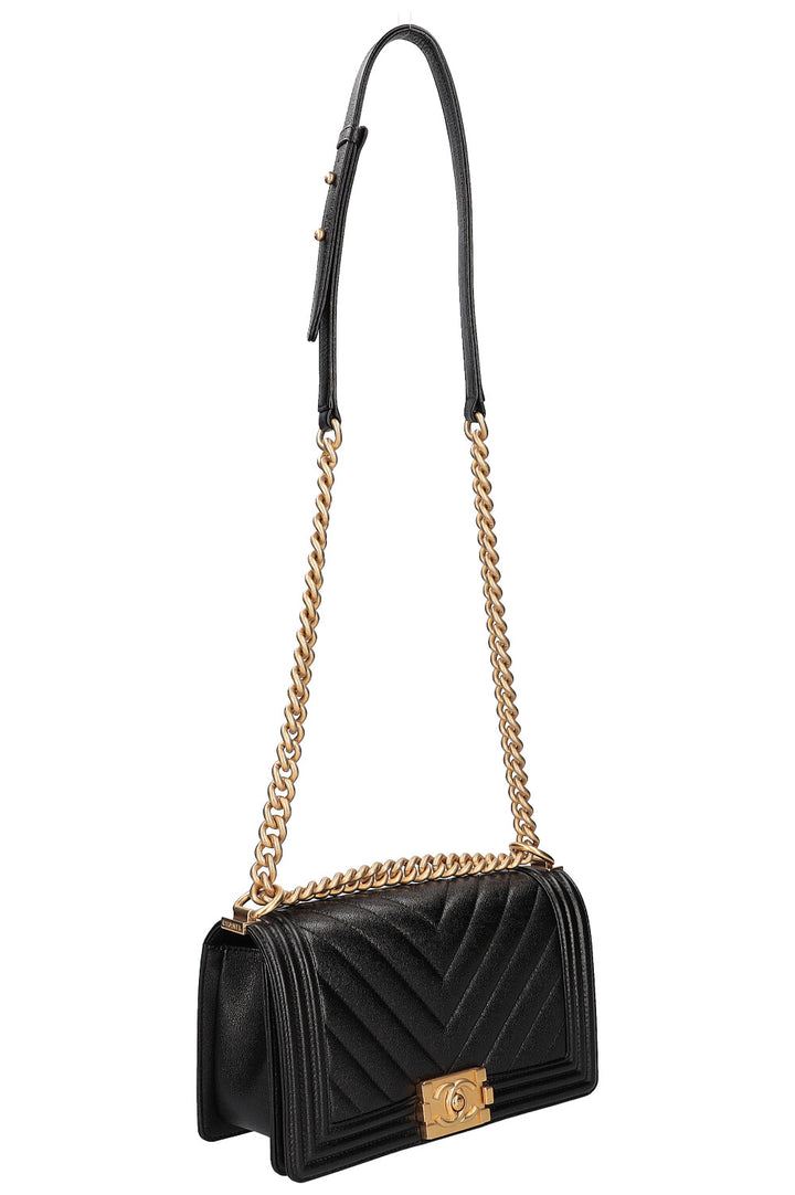 CHANEL Sac bandoulière en cuir caviar moyen Boy Noir