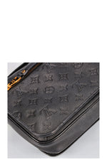 LOUIS VUITTON Pochette Metis Empreinte Black