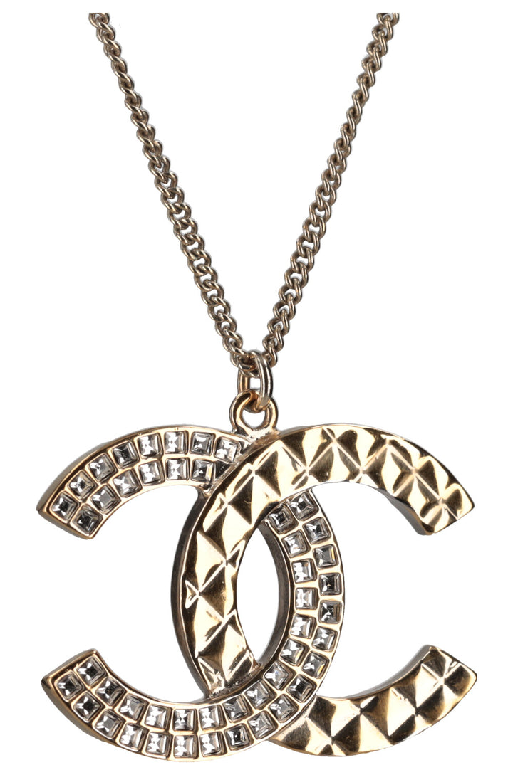 CHANEL Baguette Christal CC Necklace Quilted Gold