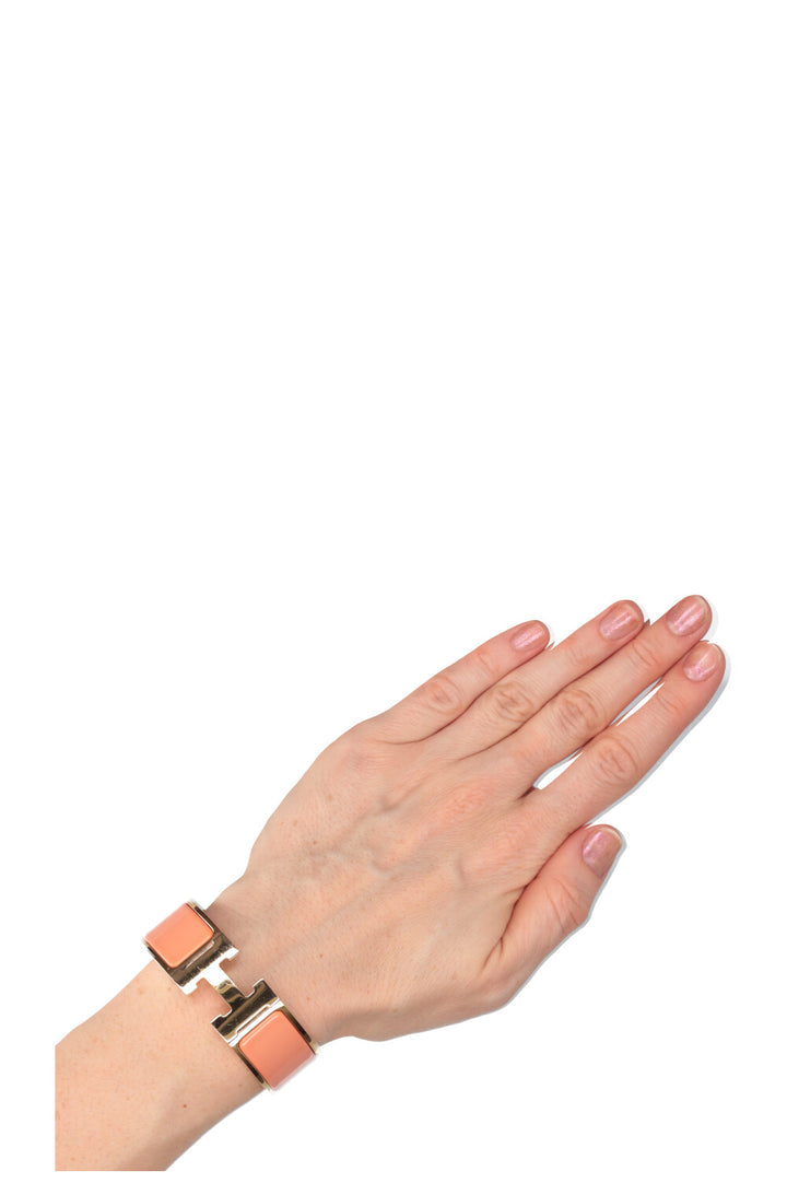 HERMÈS Clic Clac H Bracelet Peach