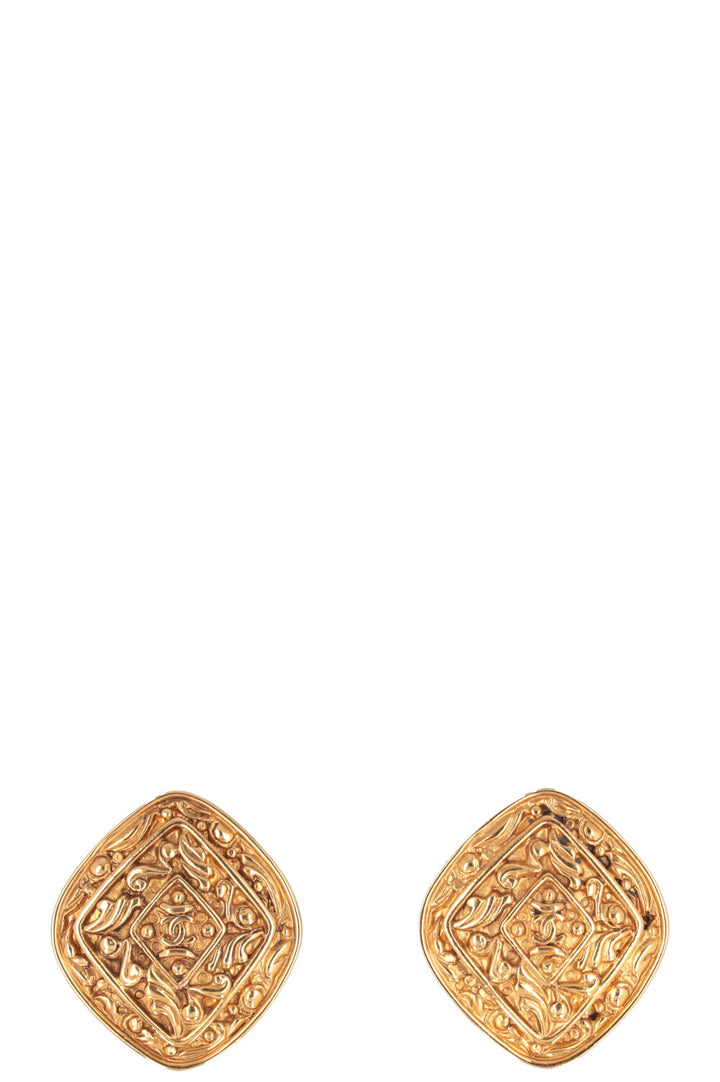CHANEL Vintage Clip Earrings Gold