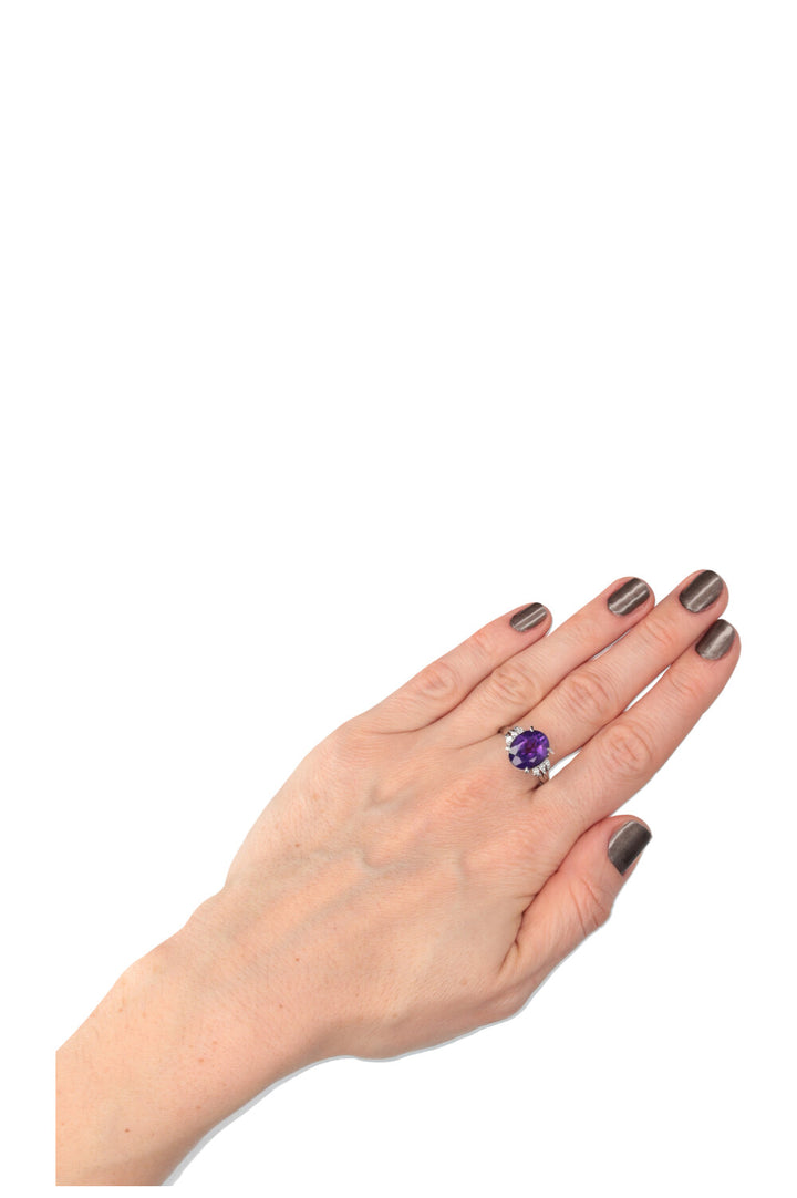 VINTAGE JEWELRY Amethyst Ring Diamonds Platinum