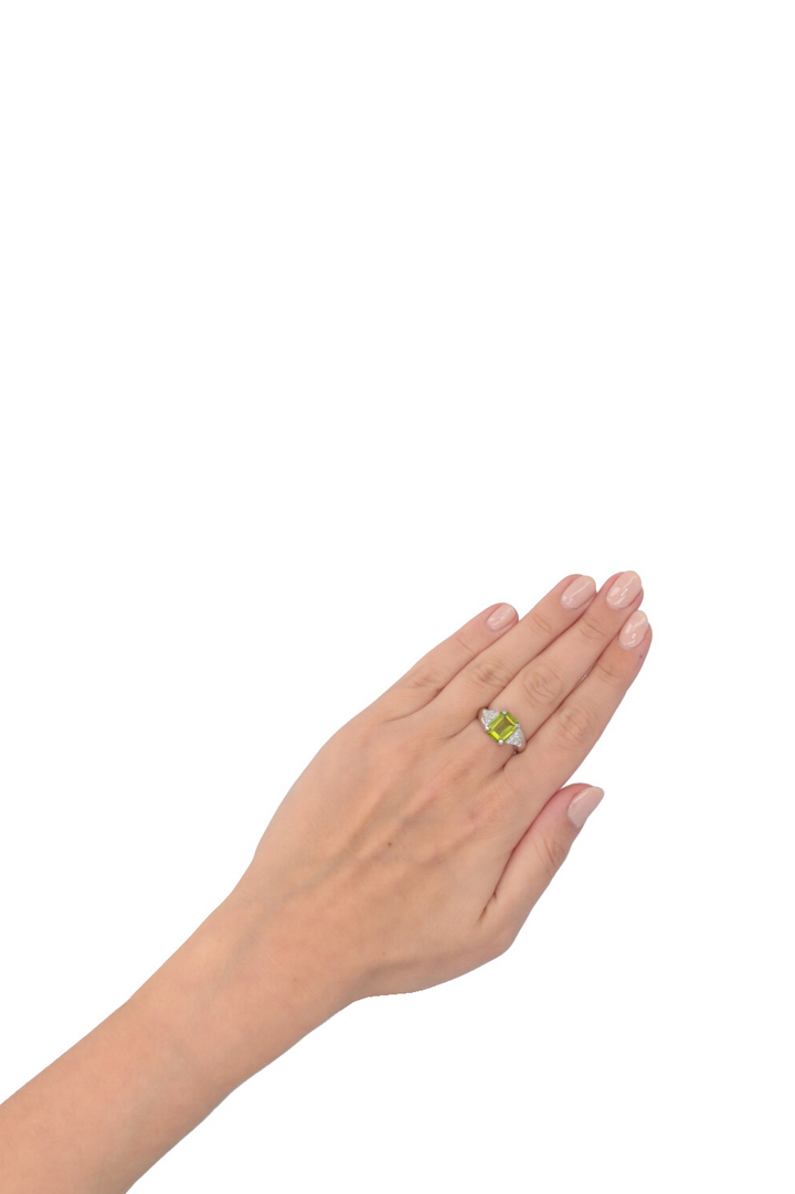 VINTAGE JEWELRY Ring Peridot Diamond Platin