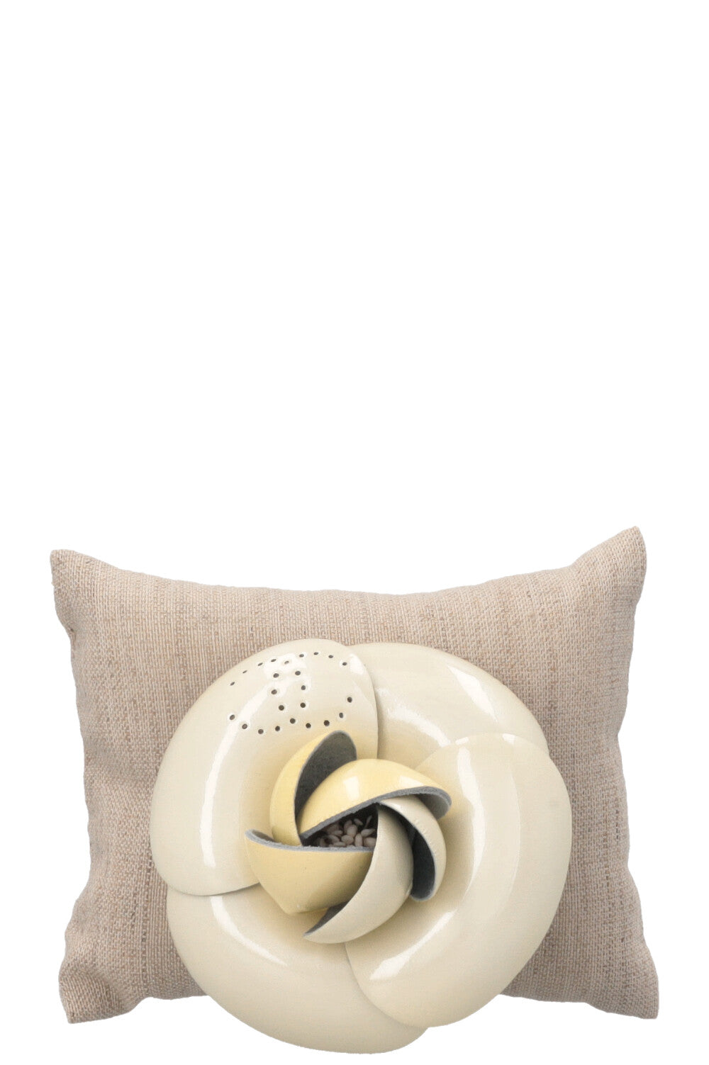 Broche Camélia CHANEL Ivoire Verni