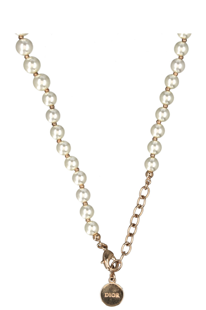 CHRISTIAN DIOR 30 Montaigne Short Necklace Pearls