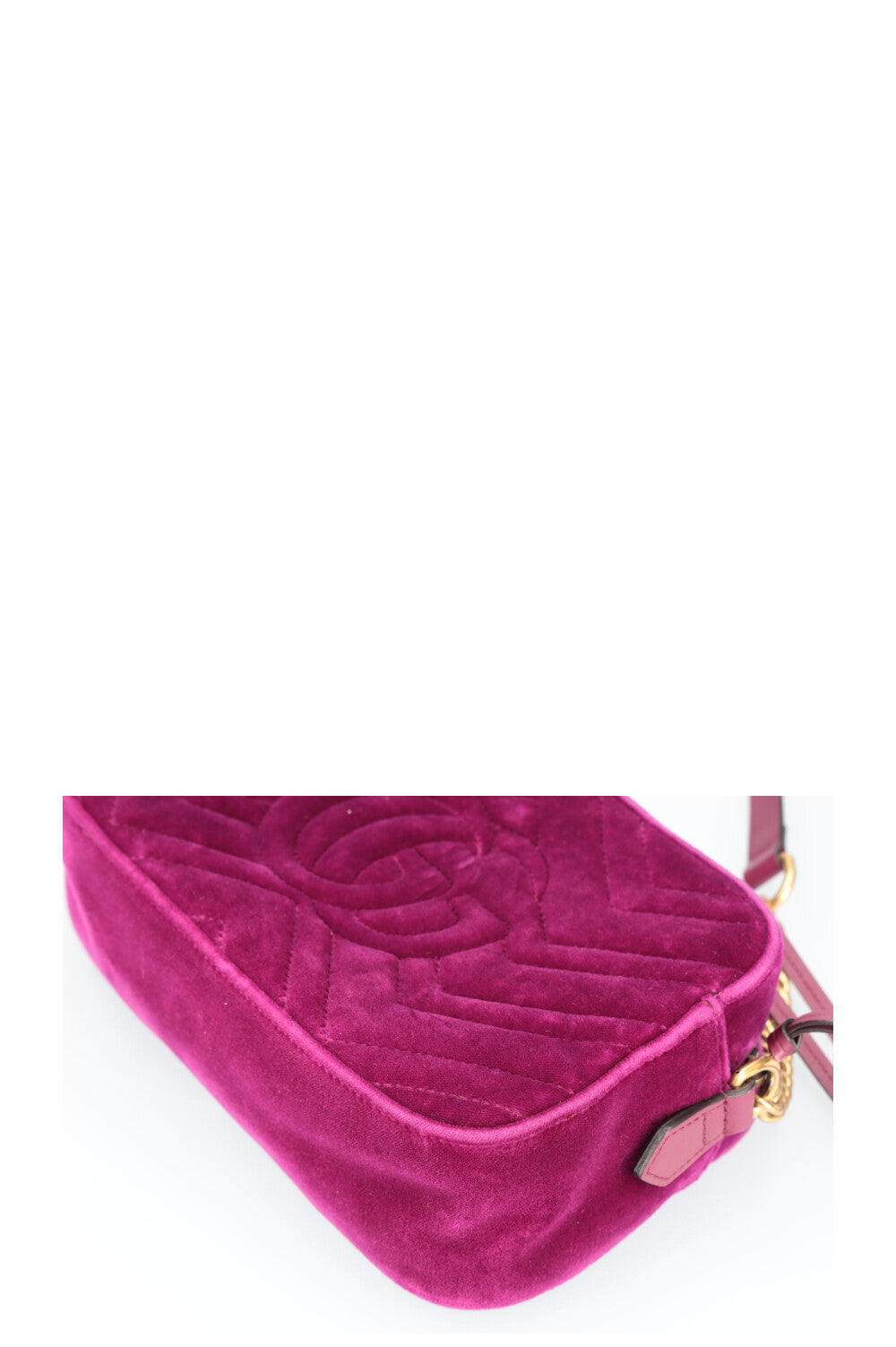 GUCCI Marmont Camera Bag Velvet Fuchsia