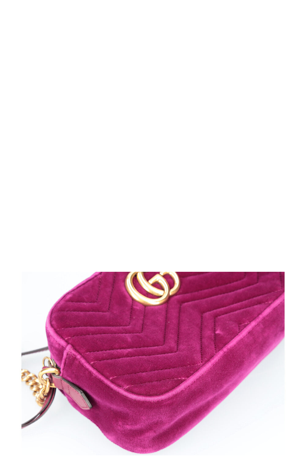 GUCCI Marmont Camera Bag Velvet Fuchsia