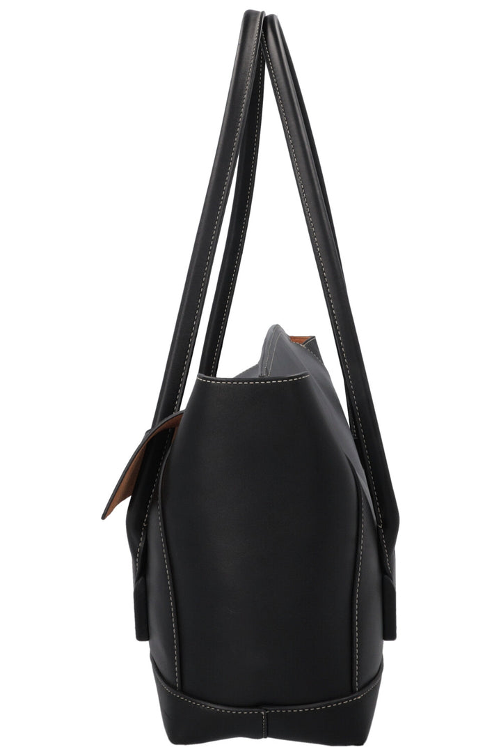 BOTTEGA VENETA The Arco Bag Black