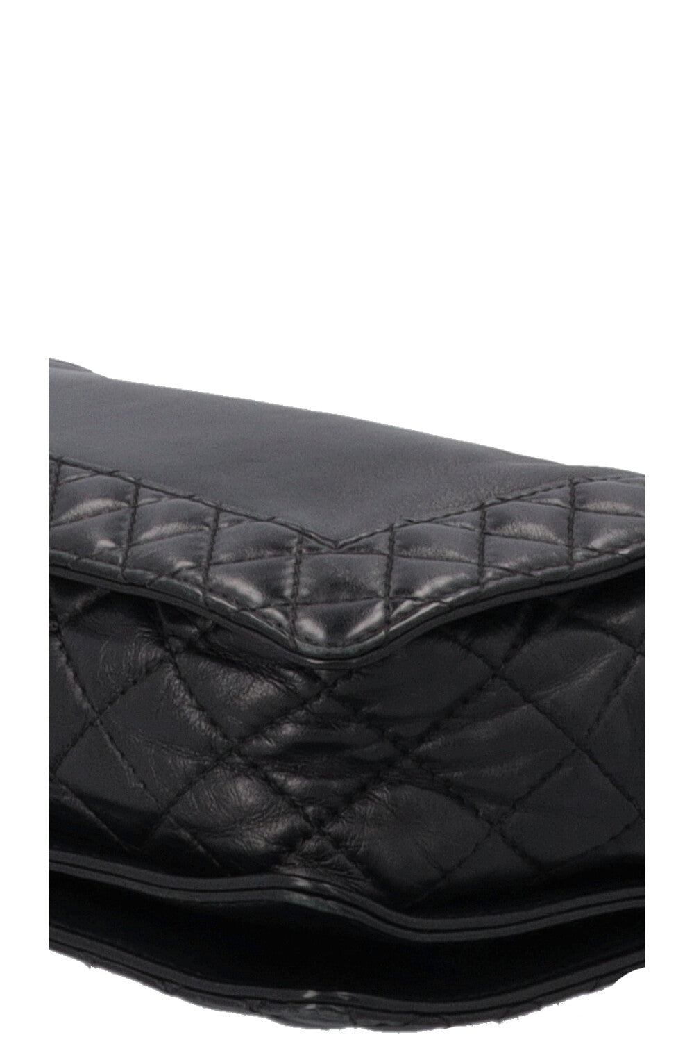 CHANEL Boy Bag Enchained Leather Black