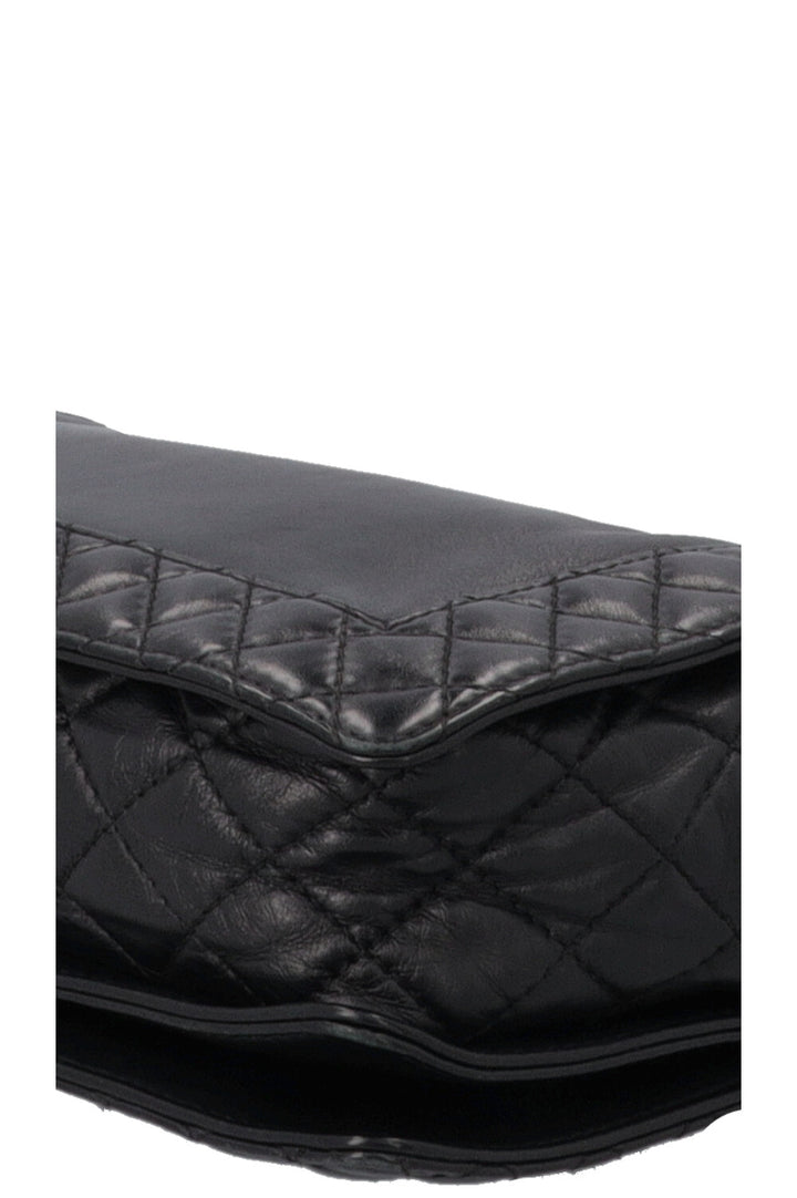 CHANEL Boy Bag Enchained Leather Black