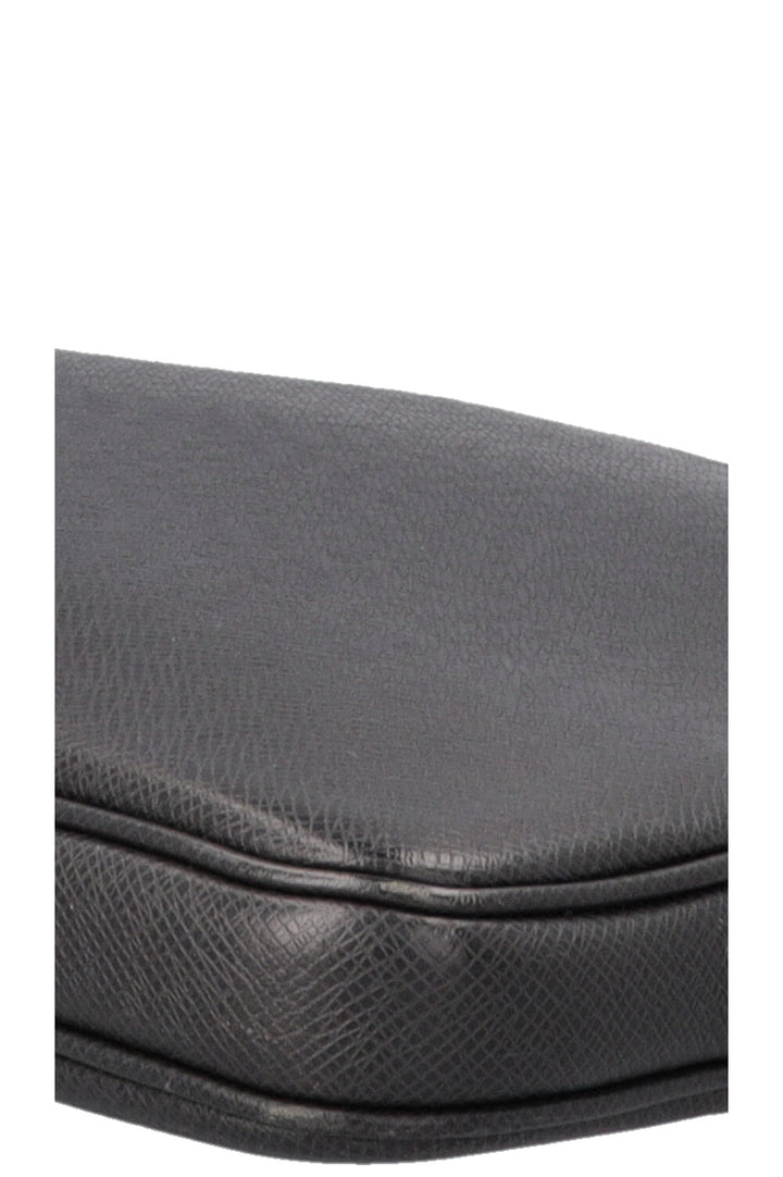 Étui pour ordinateur portable LOUIS VUITTON Taïga Noir