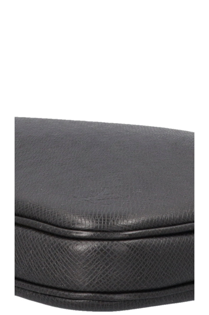 Étui pour ordinateur portable LOUIS VUITTON Taïga Noir