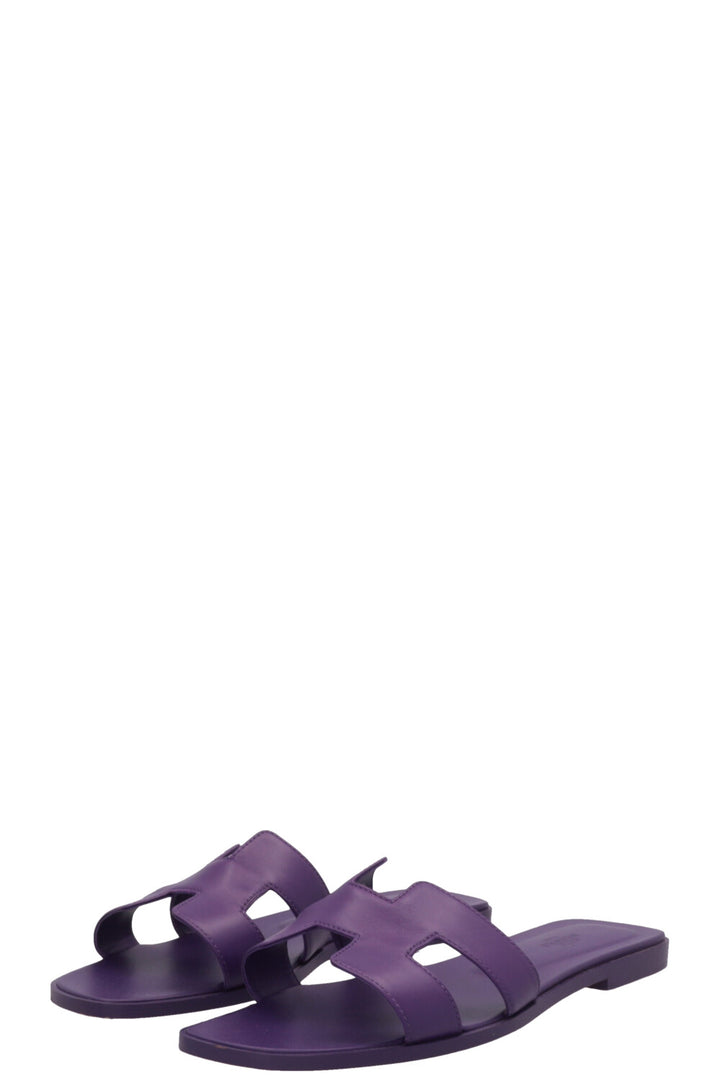 HERMÈS Oran Sandals Violet
