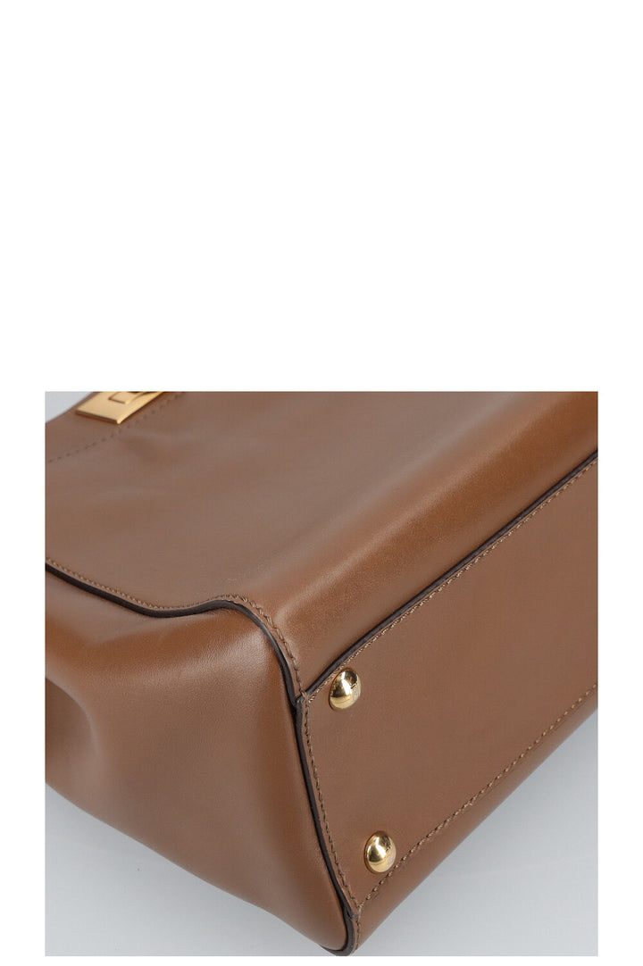 FENDI Peekaboo Medium Brown