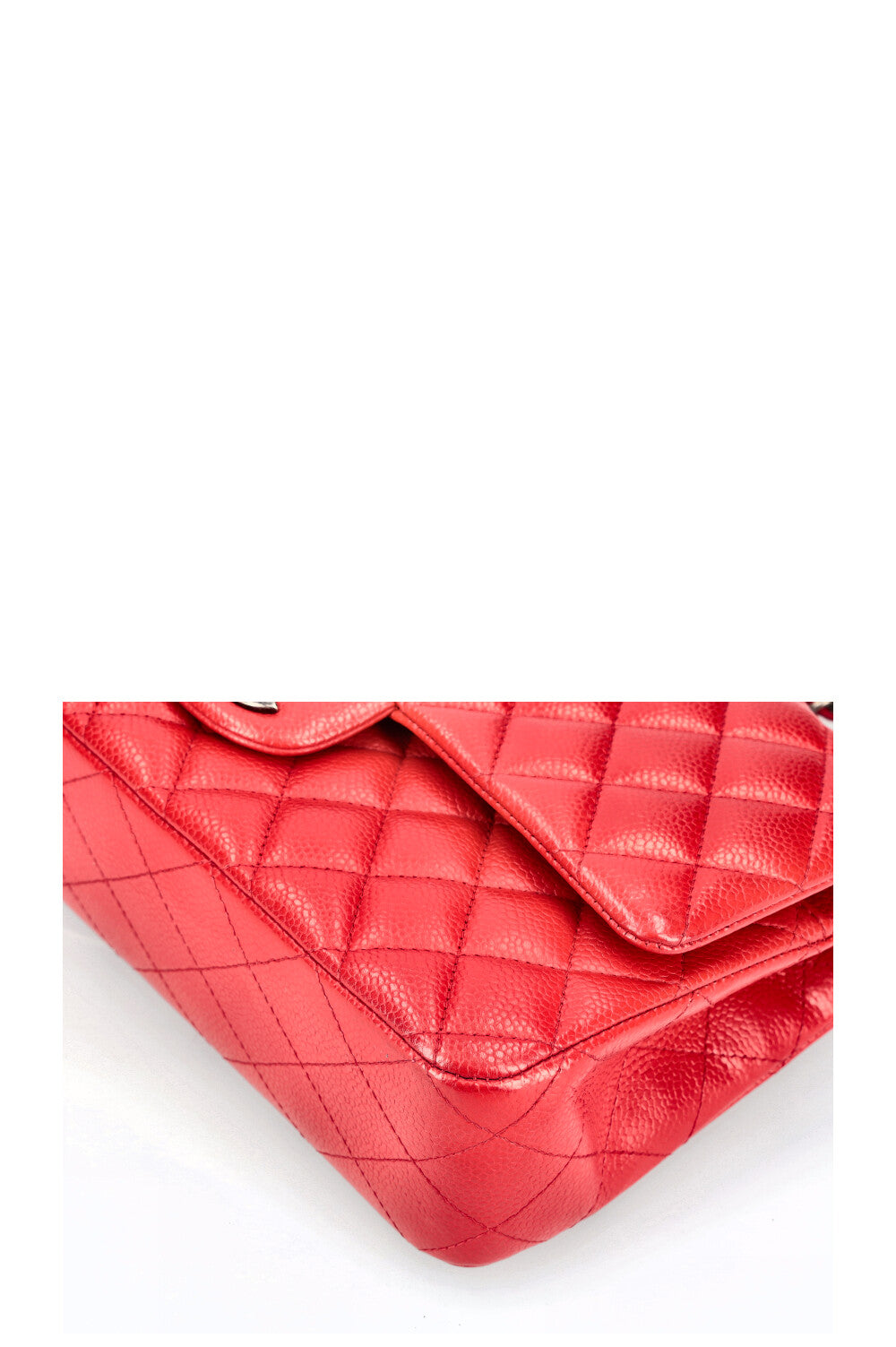 CHANEL Double Flap Bag Medium Caviar Red