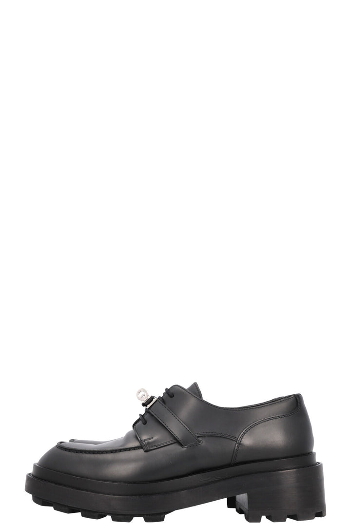 HERMÈS Richelieus First Flats Leather Black